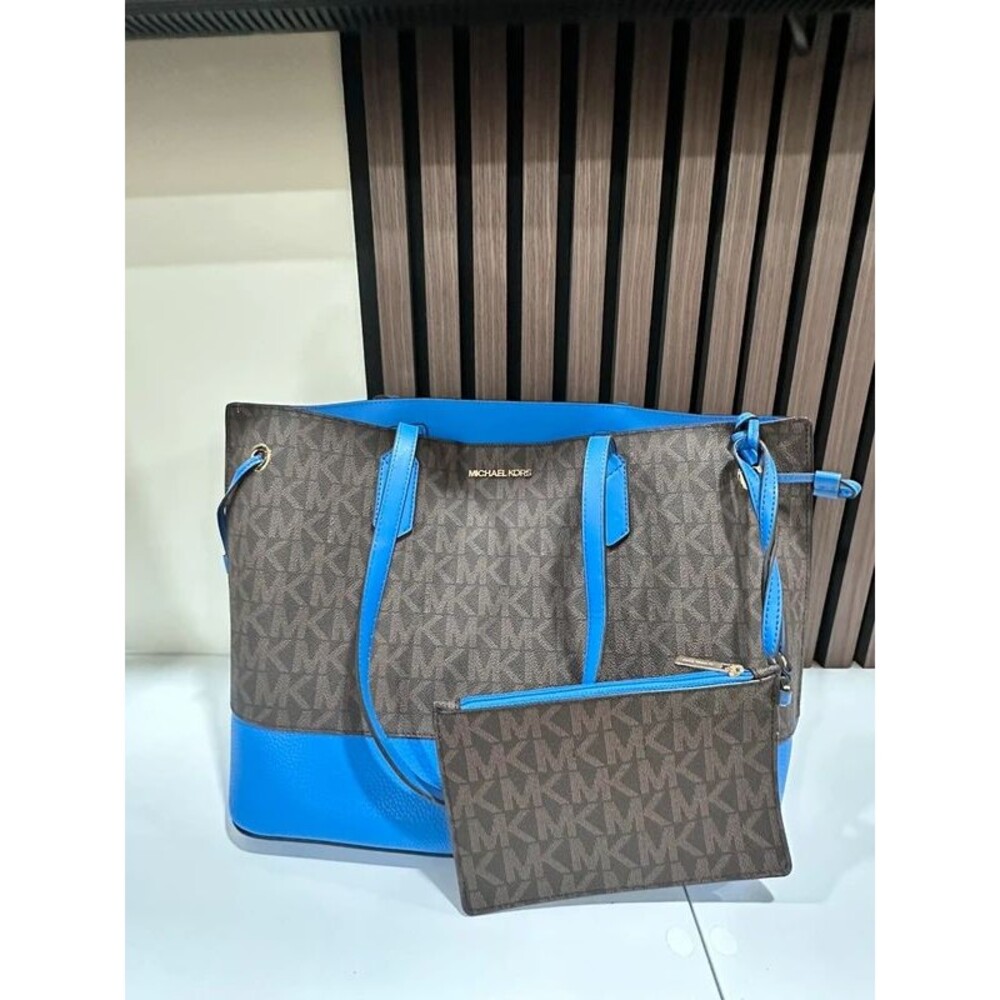 Michael kors tote bag new with tag with mini pouch